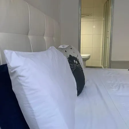 Residencia Ceu Azul بيت ضيافة